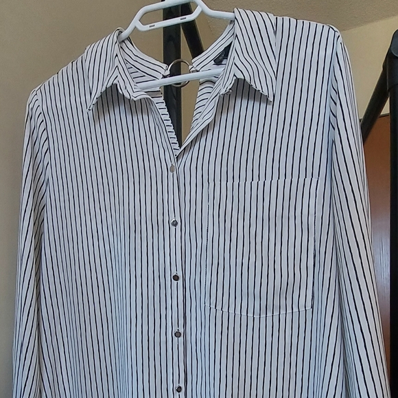 Dynamite long sleeve vertical stripe top - Picture 8 of 13